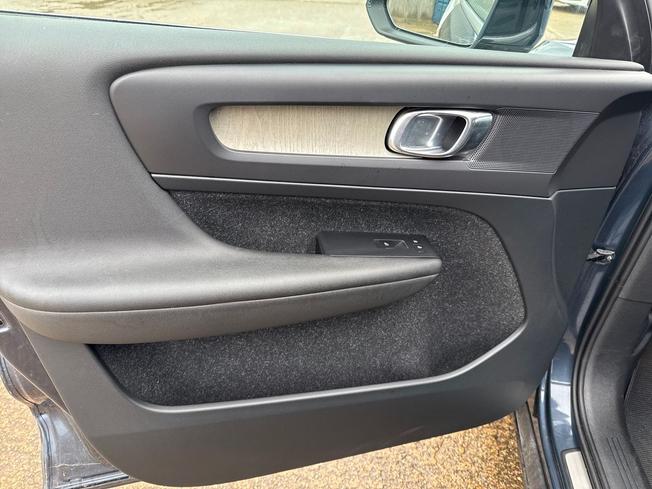 VOLVO XC40 Photo 49