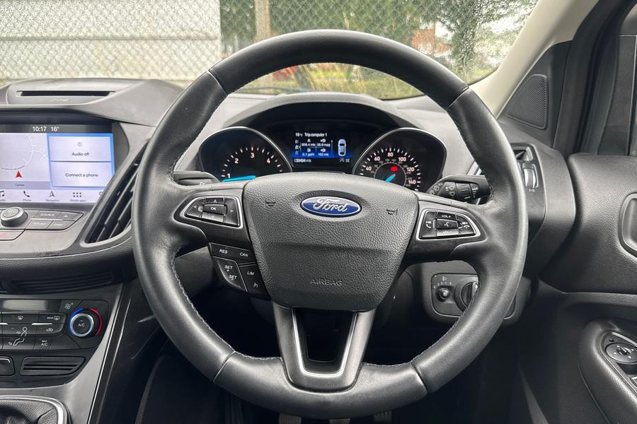 Ford KUGA Photo autoimg-0616d0f0ee87bf40af70fedaa38eacb64922a8e2.jpg