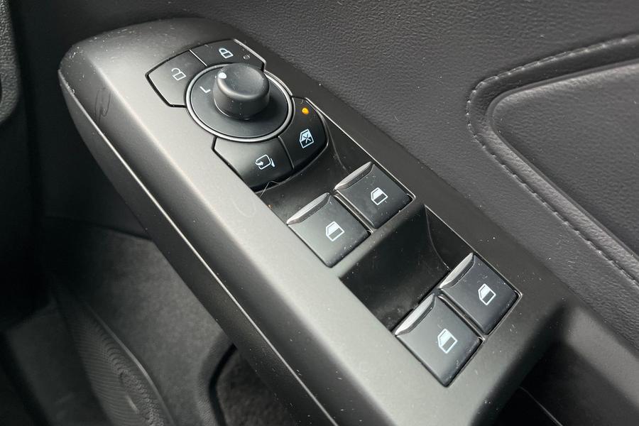Ford FOCUS Photo autoimg-0616de378ed3241c7b98cb6c208f04fb5e2e2439.jpg