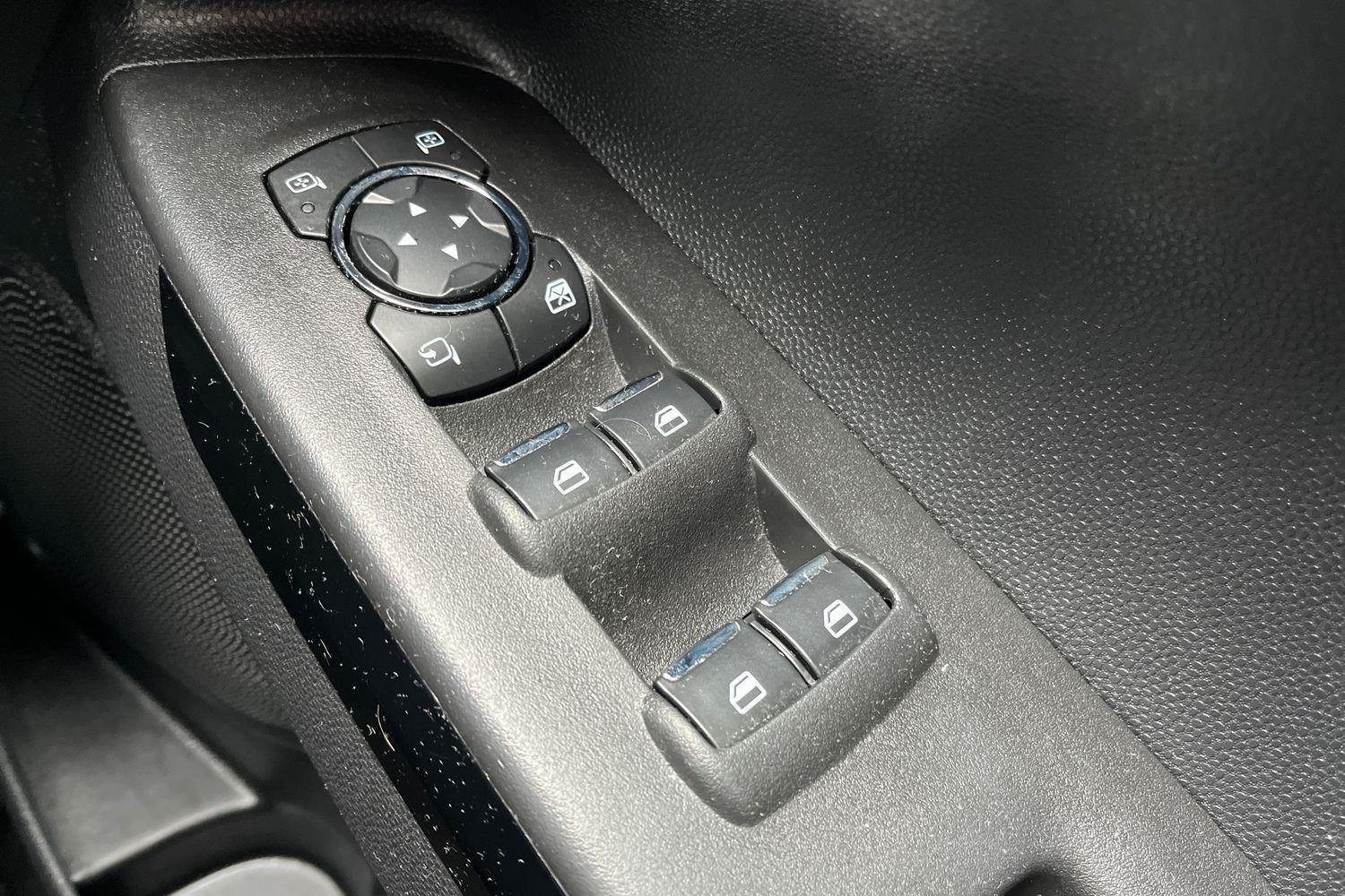 Ford ECOSPORT Photo 15
