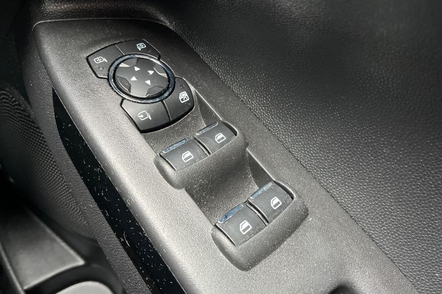 Ford ECOSPORT Photo autoimg-061c3cb0b0e39074d69eaa975350fd613a4325f1.jpg