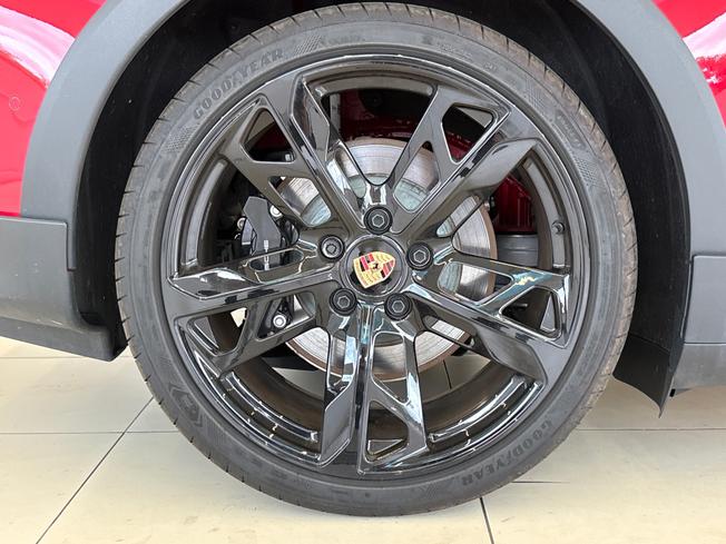PORSCHE Taycan Photo 26