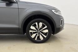 VOLKSWAGEN T-Roc Photo 5