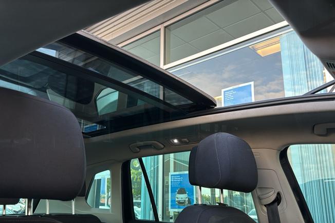 VOLKSWAGEN Tiguan Photo 21