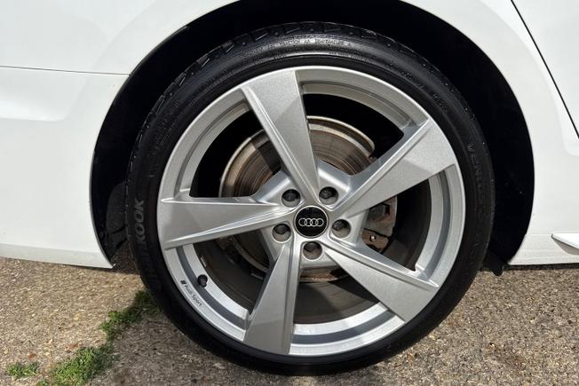AUDI A4 Avant Photo 41