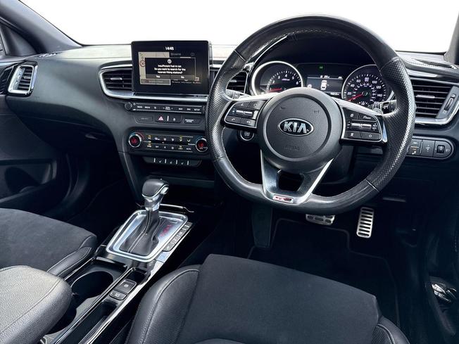 KIA ProCeed Photo 11