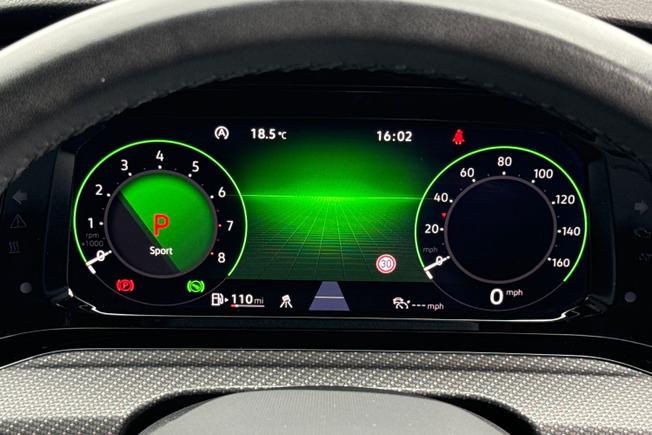 VOLKSWAGEN Golf Photo 15