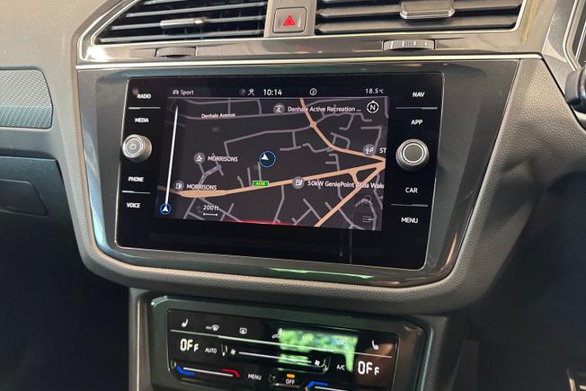 VOLKSWAGEN Tiguan Photo 14