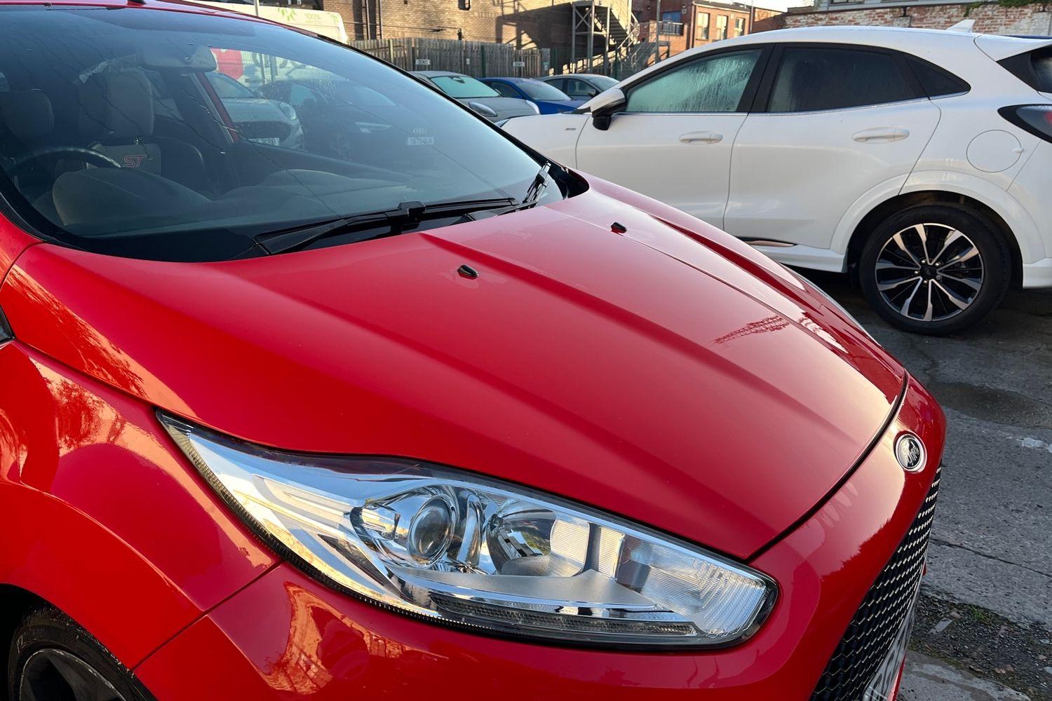 Ford FIESTA Photo 22