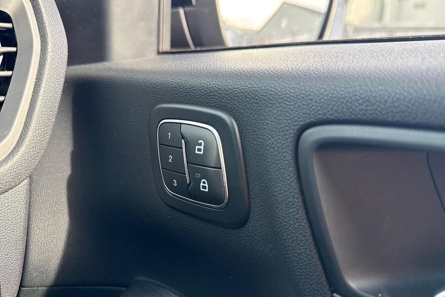 Ford KUGA Photo autoimg-063dd44b29ef3f7c04221277f94270567e059f8a.jpg