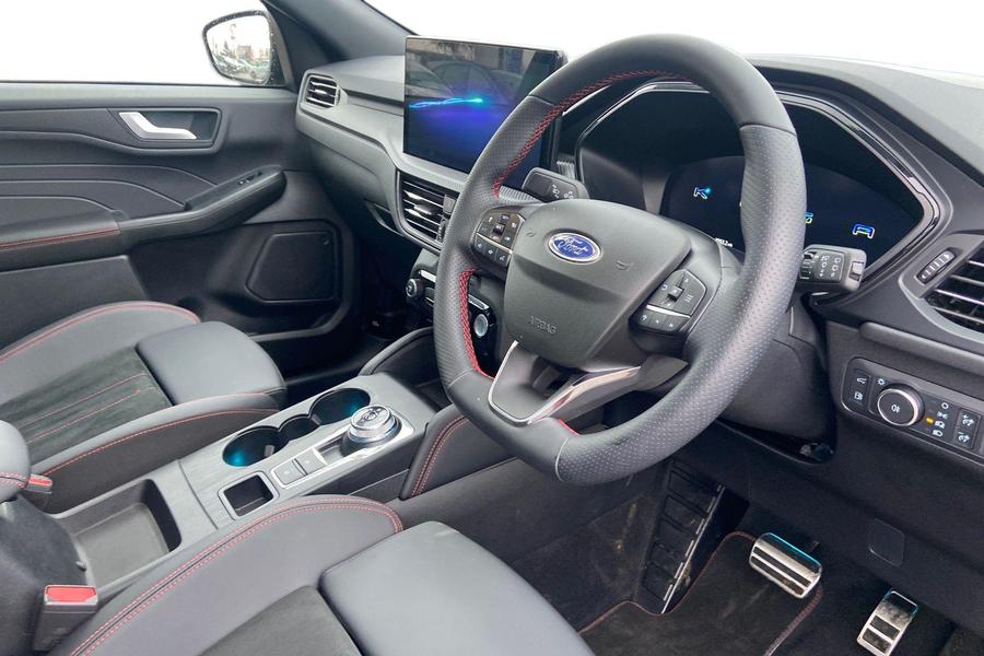 Ford Kuga Photo autoimg-063fc3e92b343da78bfca2757b30d7cc4baa9df1.jpg