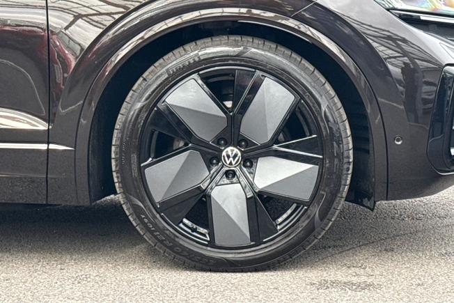VOLKSWAGEN Touareg Photo 5