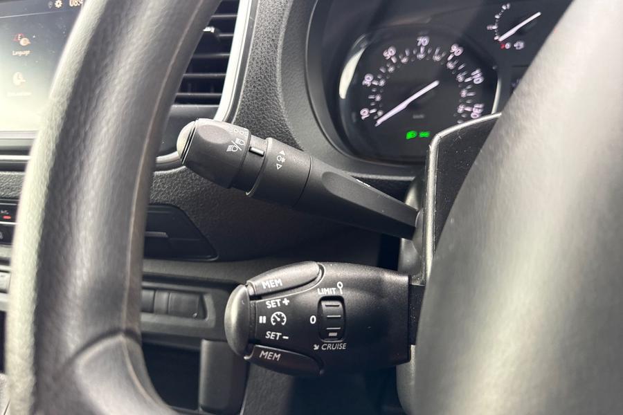 Vauxhall VIVARO Photo autoimg-0643af4be3b4c2e956d52eaf31c883abdca3cfb2.jpg