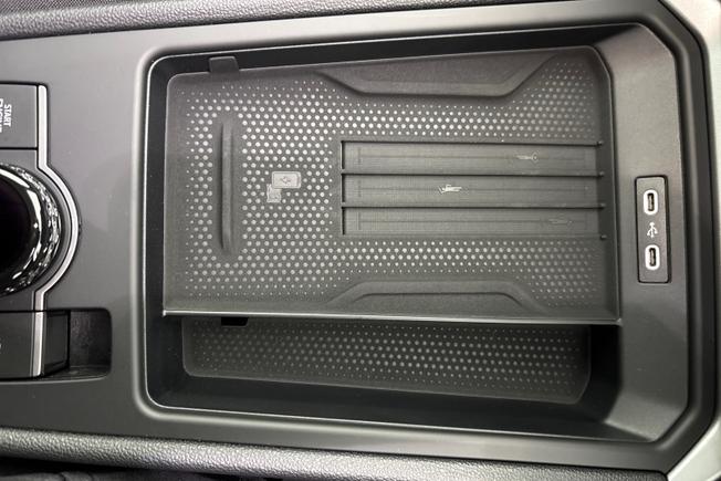 Volkswagen T-Roc Photo 23
