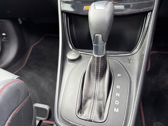 FORD Puma Photo 39