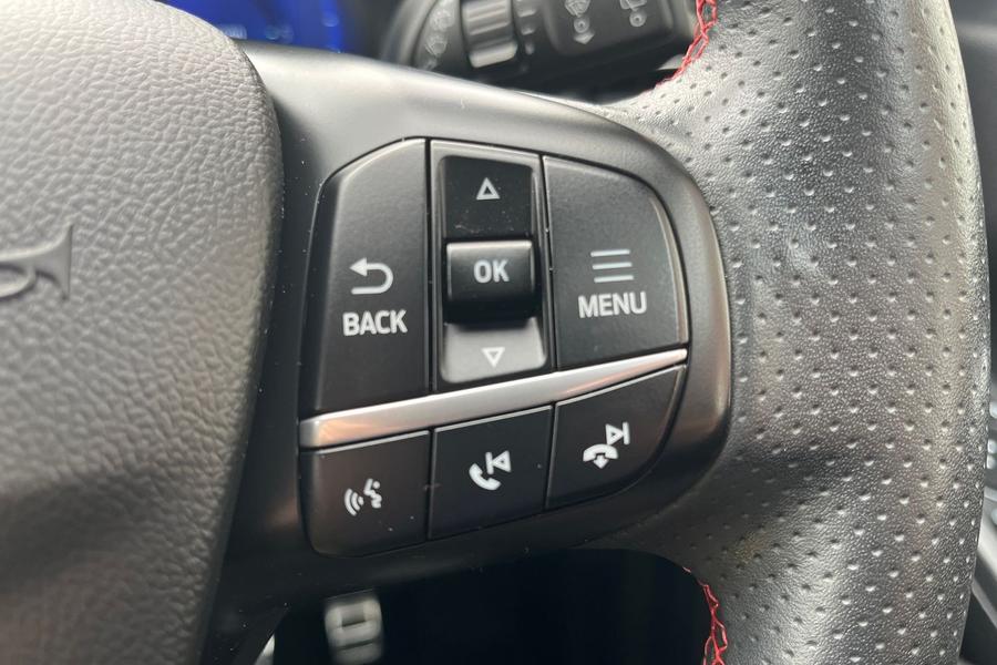 Ford KUGA Photo autoimg-0652239ab0535e5c6696df32d81372fce7c3fd5c.jpg