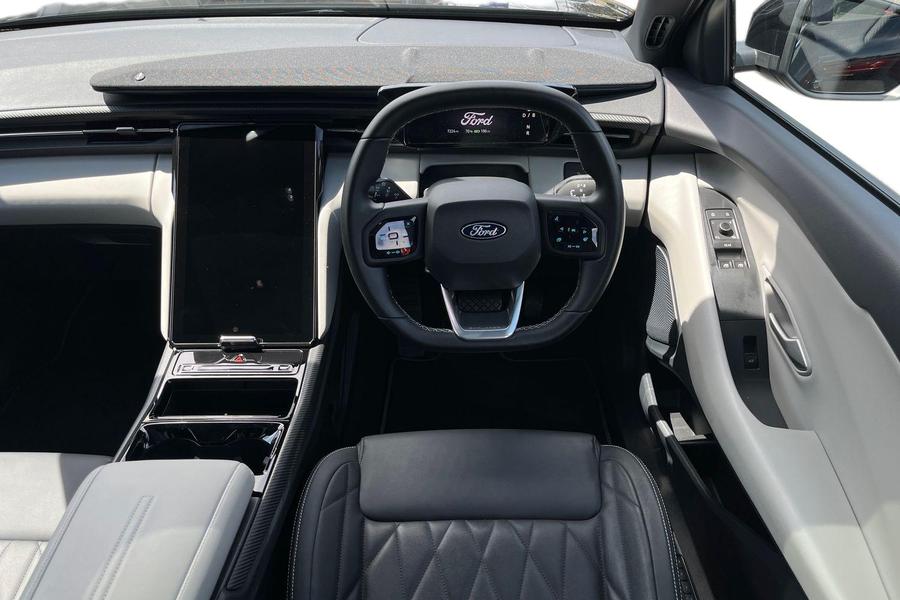 Ford Explorer Photo autoimg-065441e8309579a63a87bd86c23896f4924a48dd.jpg