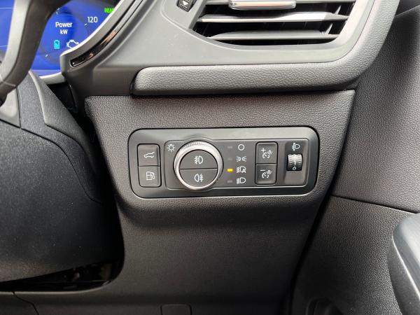 Ford Kuga Photo autoimg-065467ca4e375c0ae12c2dd4966cbfd3cf87495d.jpg