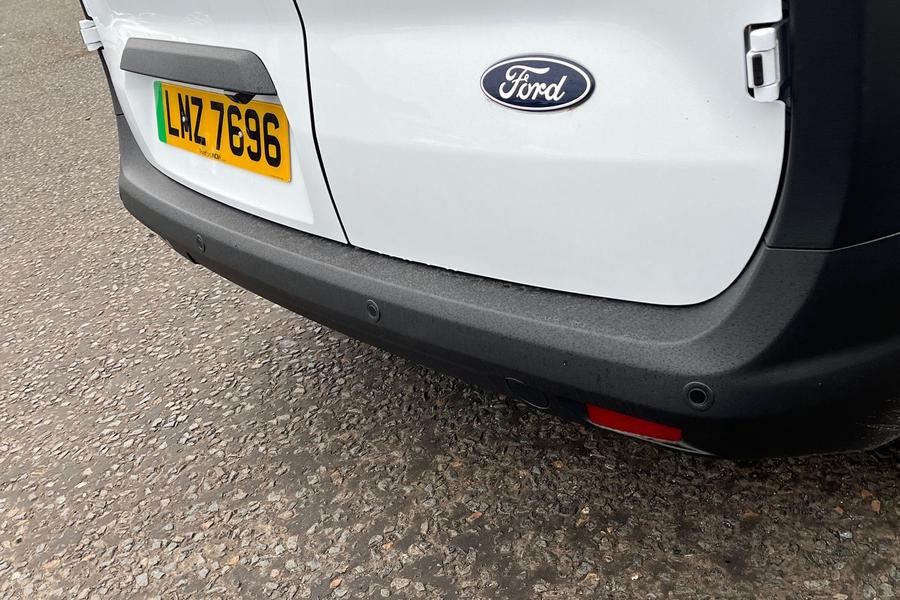 Ford TRANSIT COURIER Photo autoimg-06550ff43fa09266db51b61ab00113ae1c05b81b.jpg