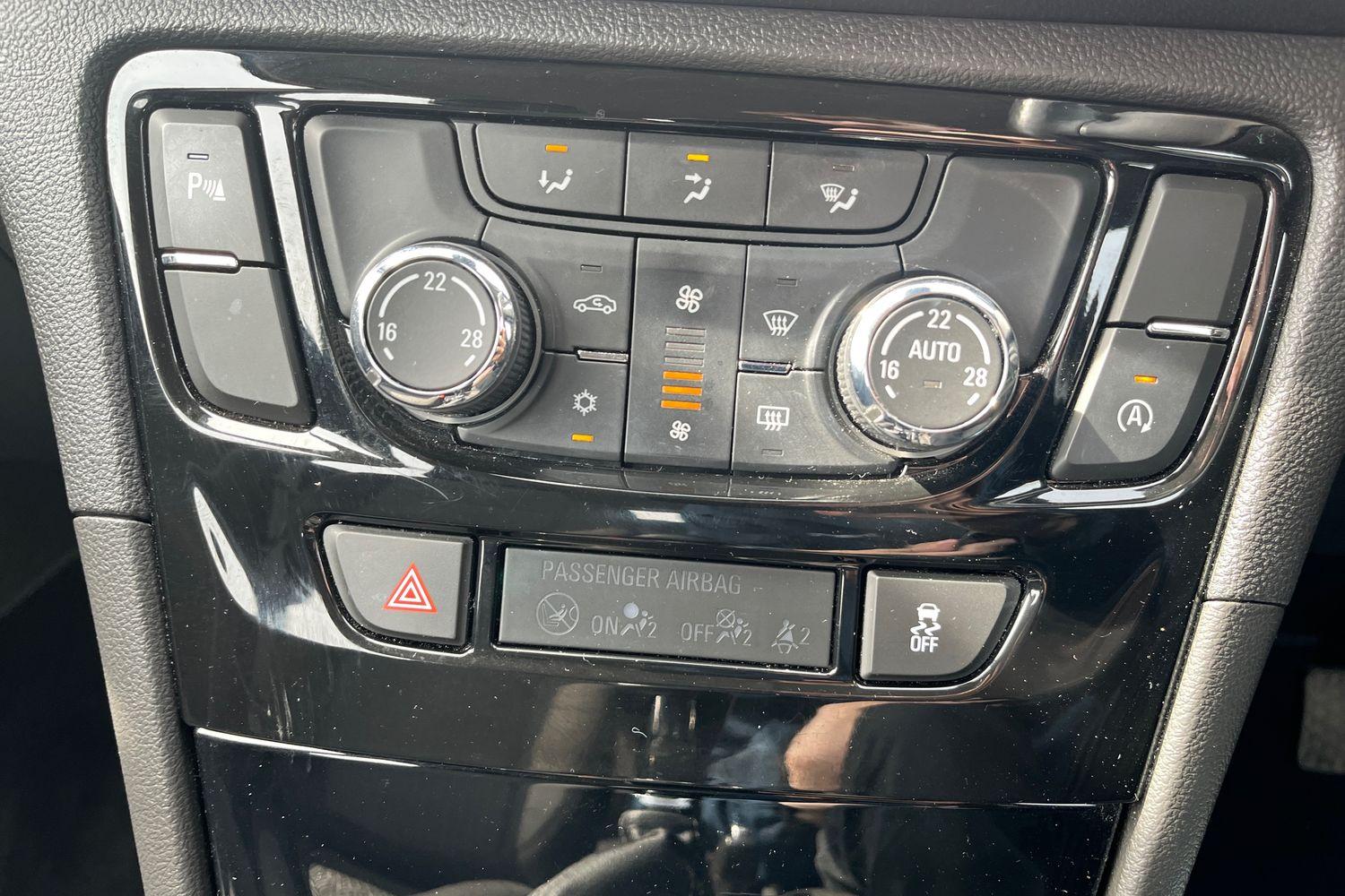 Vauxhall MOKKA X Photo 28