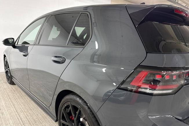 VOLKSWAGEN Golf Photo 36