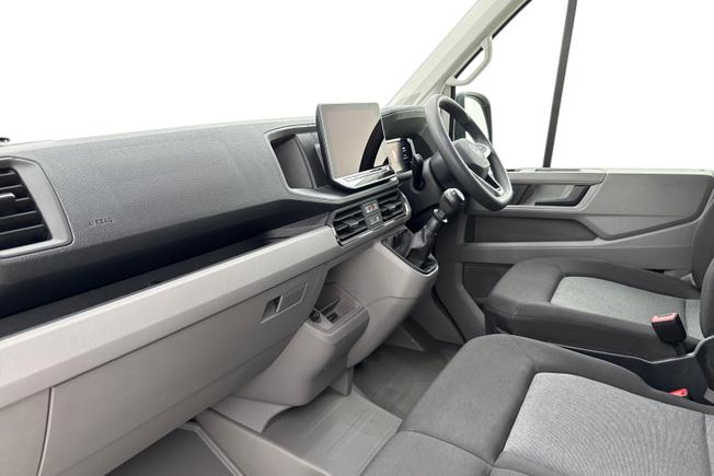 VOLKSWAGEN Crafter Photo 2
