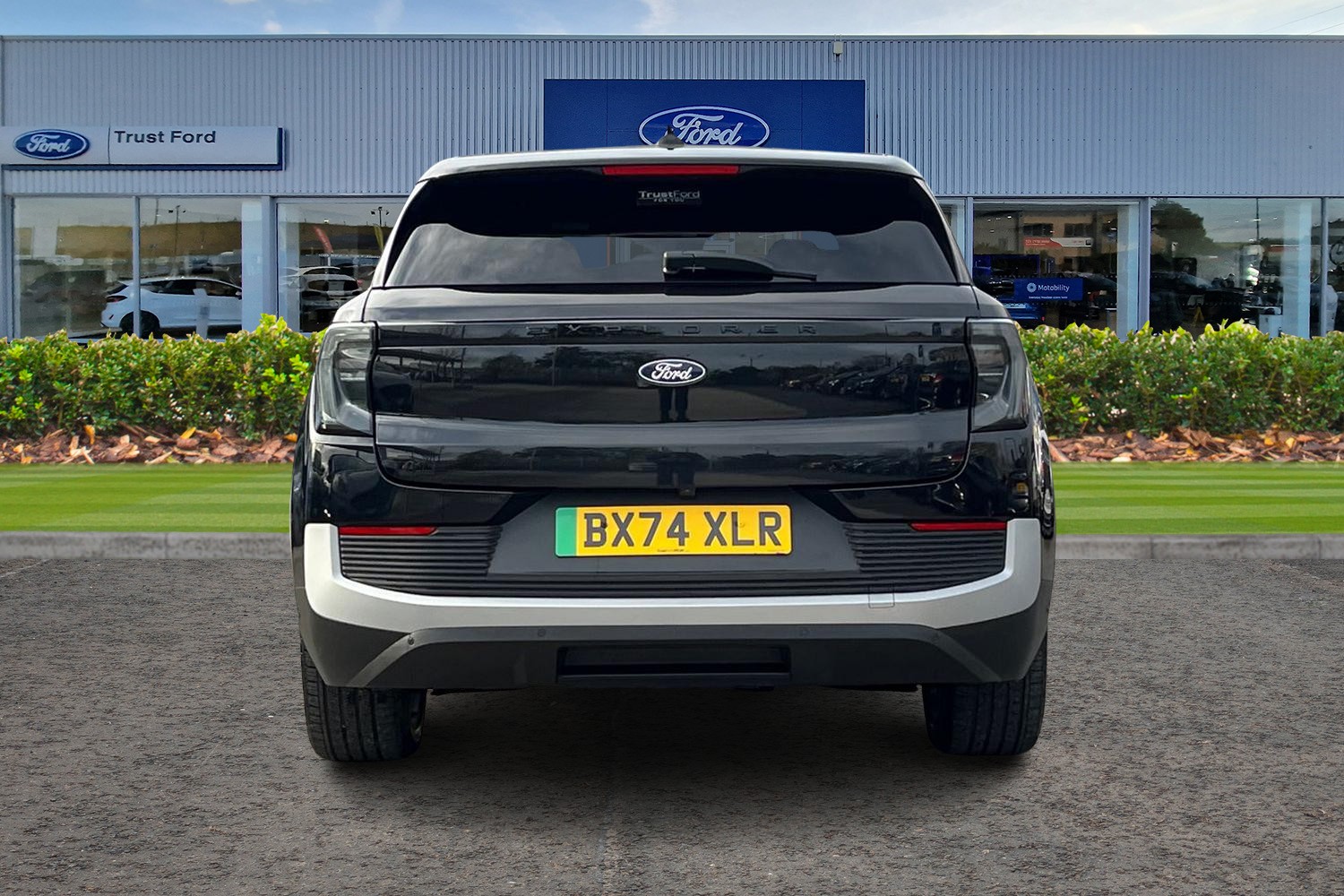 Ford Explorer Photo 6