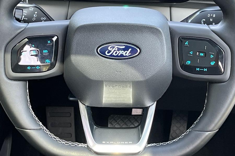 Ford Explorer Photo autoimg-06621de261c8aa3c1825f27d5ece9771d1918865.jpg