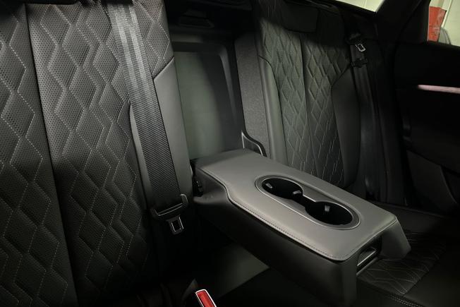 AUDI A6 Photo 29