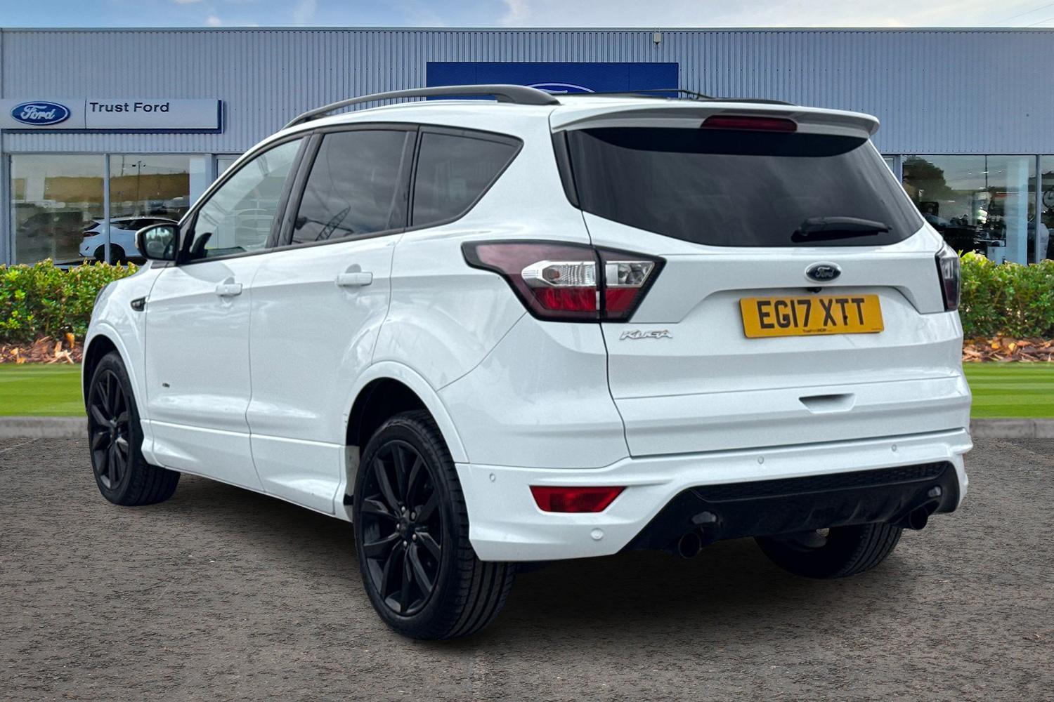 Ford KUGA Photo 1
