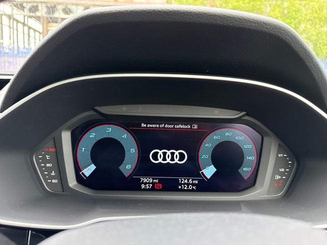 AUDI Q3 Photo 15