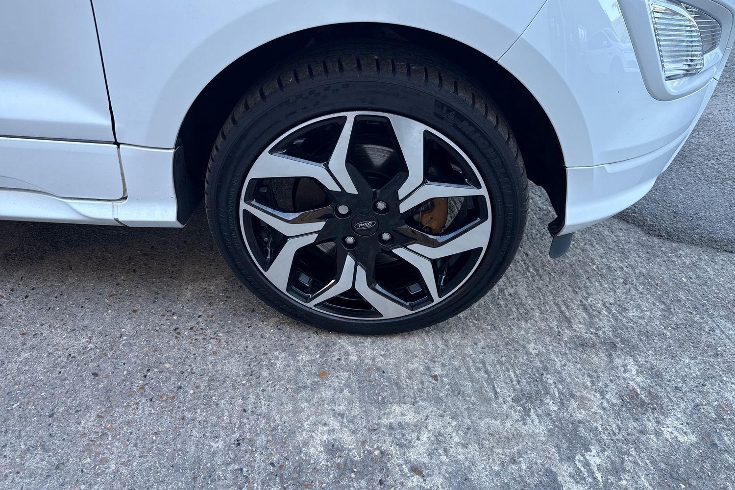 Ford ECOSPORT Photo 29