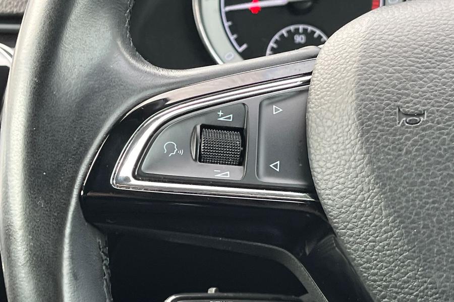 Skoda SUPERB Photo autoimg-066f2126aeda06058a2a3d4c1c239dbf03bb536e.jpg