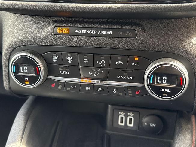 FORD Kuga Photo 31