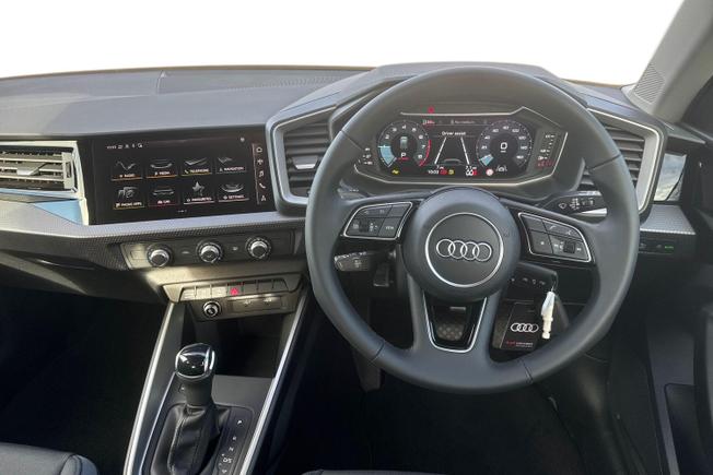 AUDI  A1 Sportback Photo 11