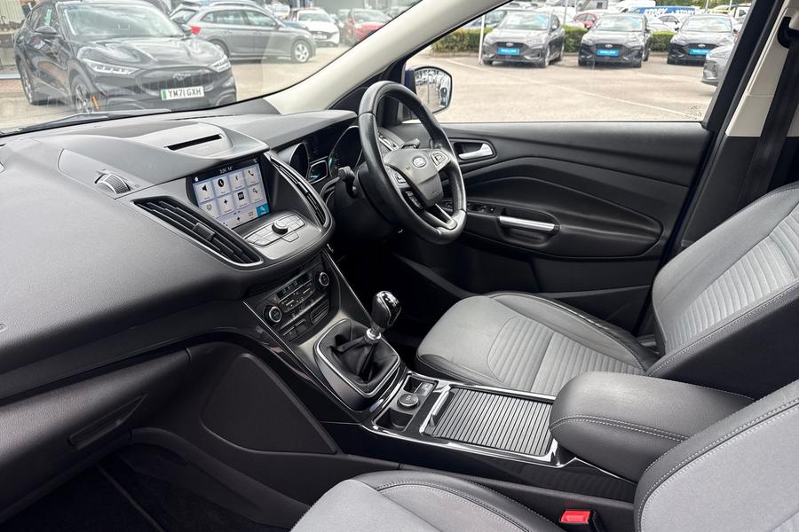 Ford KUGA Photo autoimg-0673e1cf6444f75c0e4df8c687cb8e0191221e33.jpg