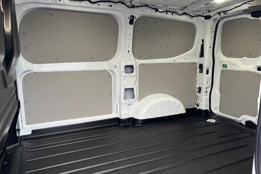 Used Ford E-TRANSIT CUSTOM 5