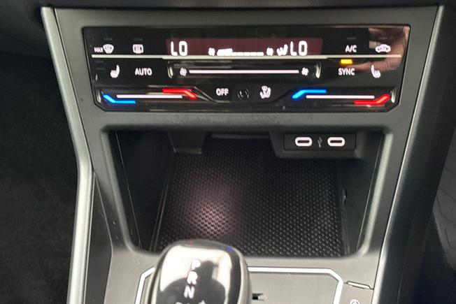 VOLKSWAGEN Polo Photo 22