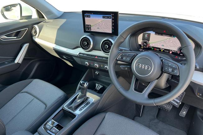 AUDI Q2 Photo 6