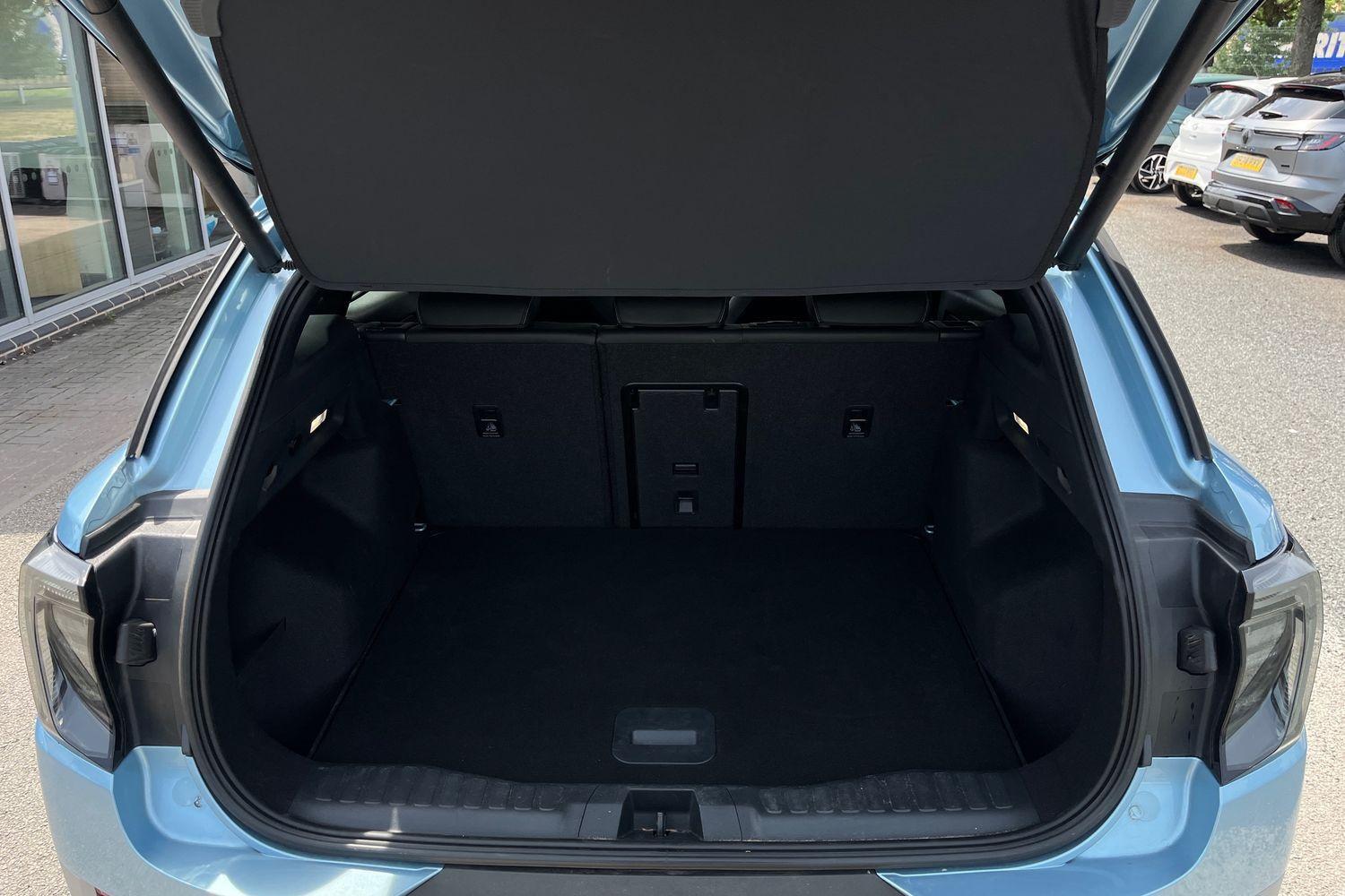 Ford EXPLORER Photo 20
