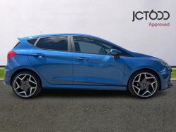 FORD Fiesta Photo 4