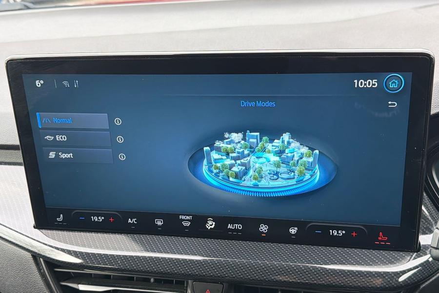 Ford FOCUS Photo autoimg-067d120920ba95c3f1d810fe3f913a757f883aa9.jpg