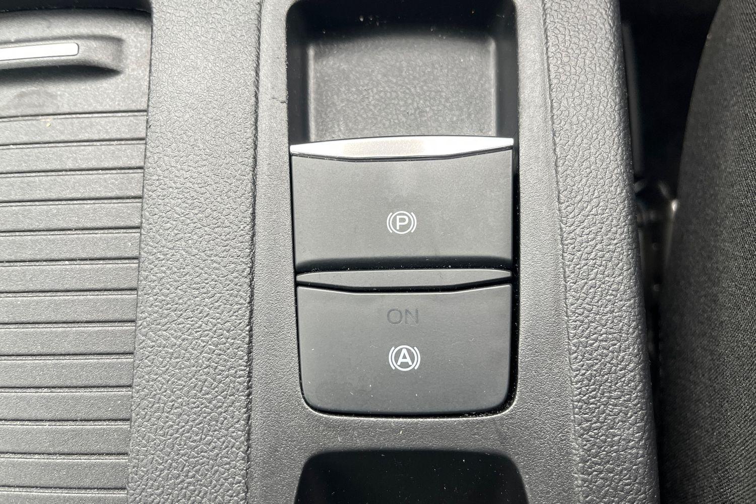 Ford FOCUS Photo 34
