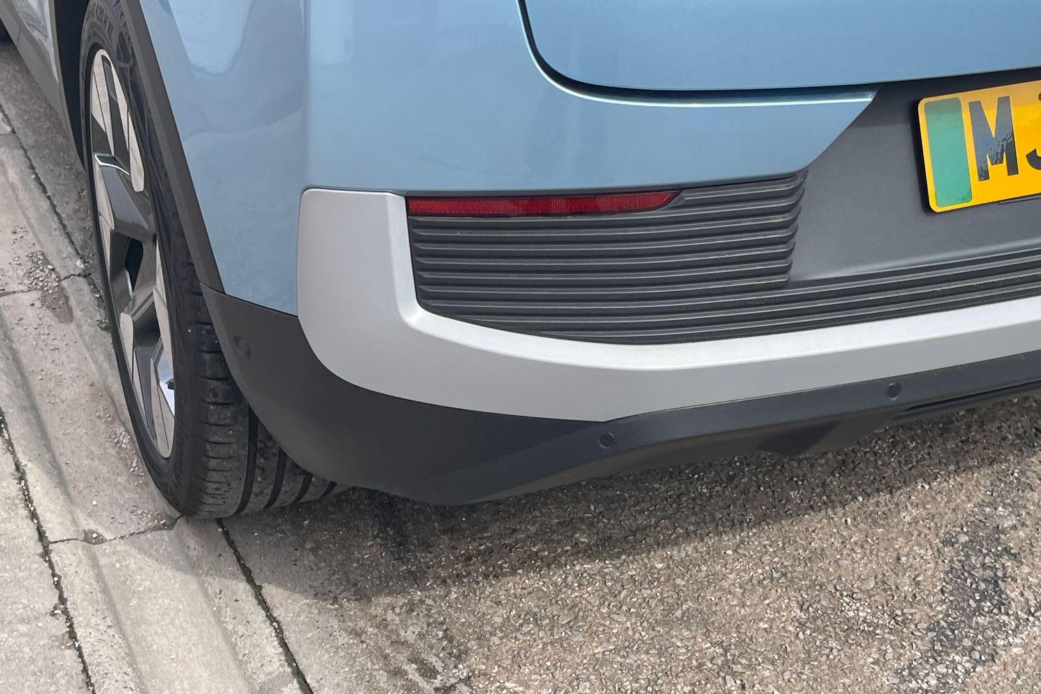 Ford EXPLORER Photo 22