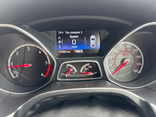 FORD Focus Photo 15