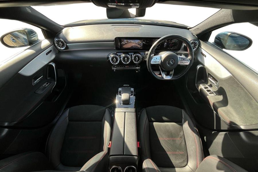 Mercedes-Benz A Class Photo autoimg-068b7b8b5d5e0f6eeca62f43577c2101cf6bdac0.jpg