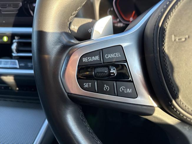 BMW 3 Series Photo 16