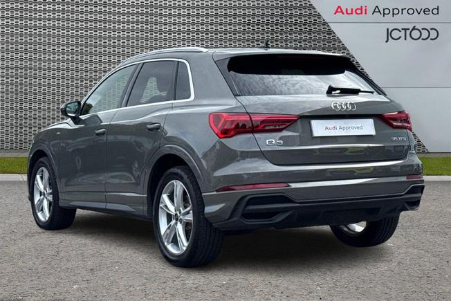 AUDI Q3 Photo 3