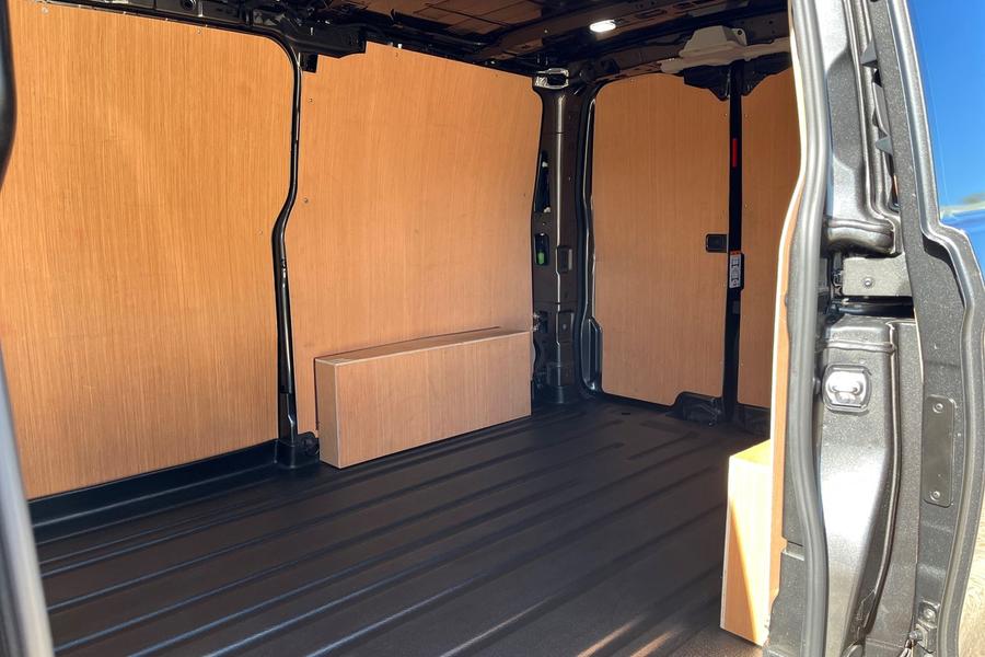 Ford E-TRANSIT CUSTOM Photo autoimg-068d1efddfcc14ce44b3088e9bba2fcf43aa61cc.jpg