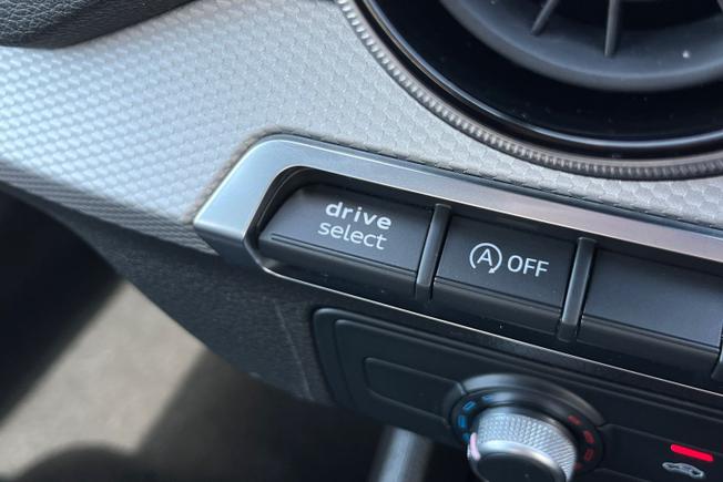AUDI Q2 Photo 30